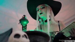 EVA ELFIE HALLOWEEN WITCH COSPLAY BLOWJOB COWGIRL ONLYFANS SEX VIDEO